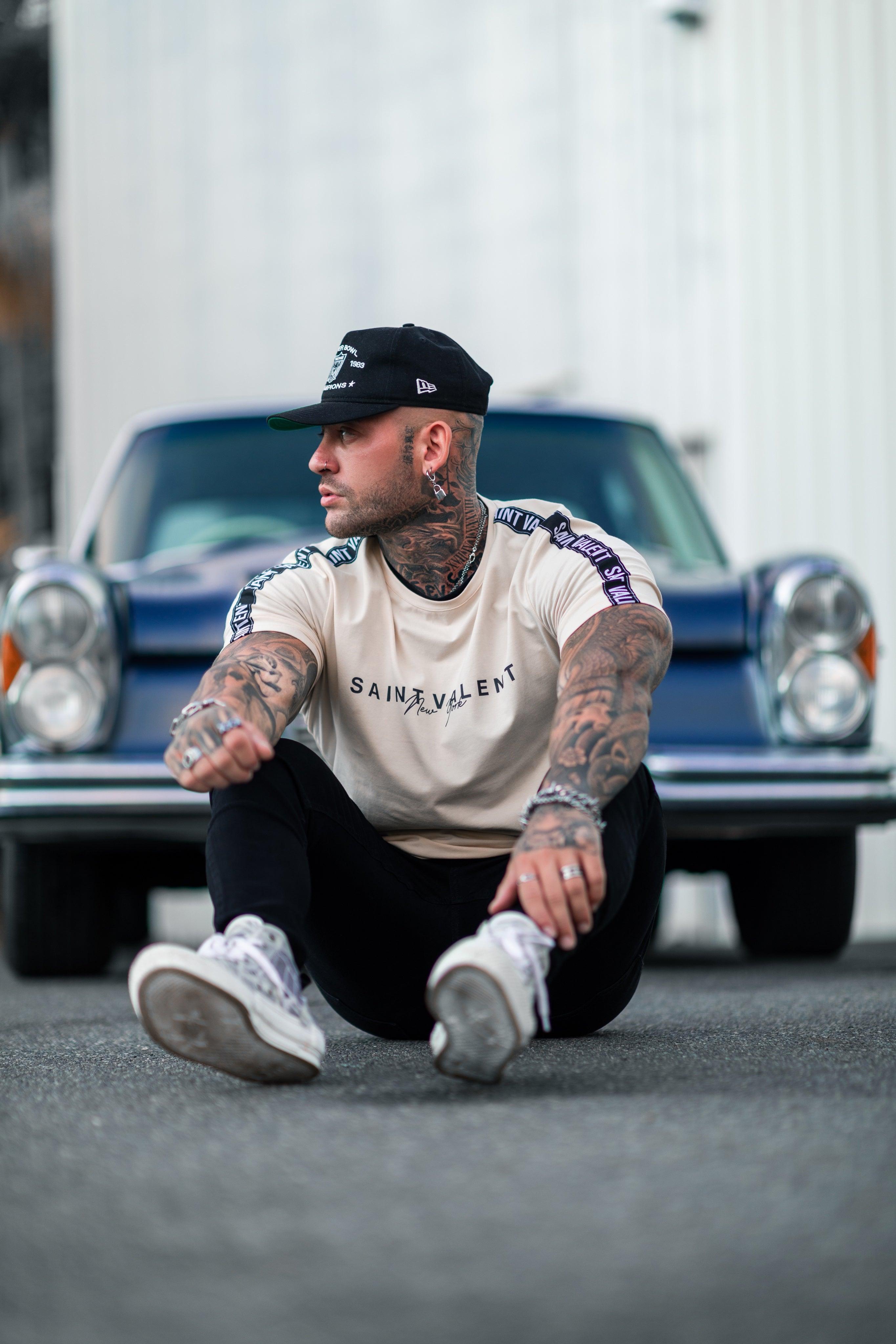 SAINT VALENT'S - NY Script Taped Beige tee - SAINT VALENT®